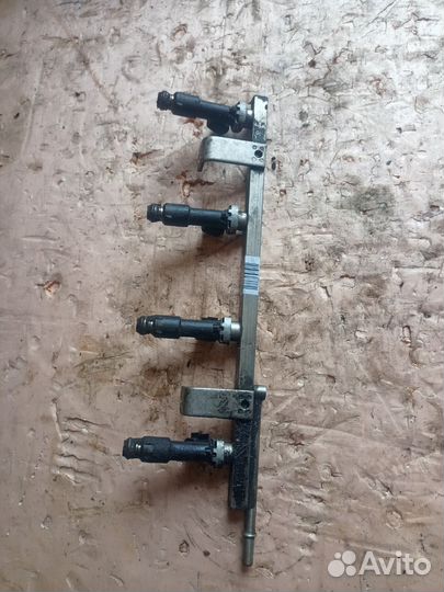 Топливная рампа с форсунками Lifan X60