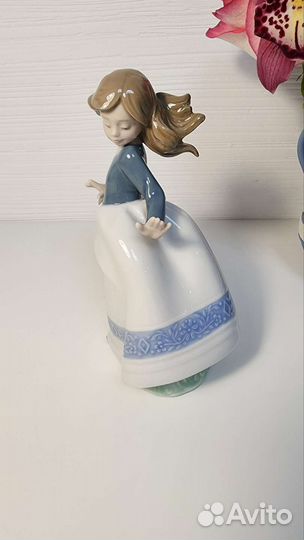 Статуэтка NAO by Lladro