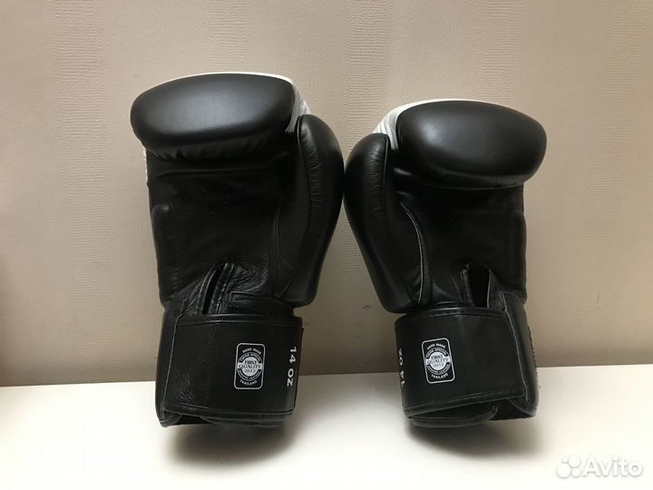 Боксерские перчатки Twins Special