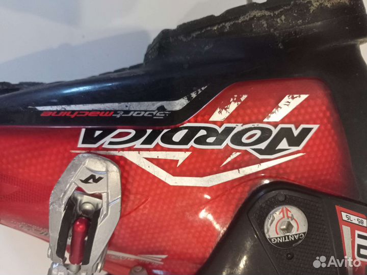 Горнолыжные ботинки