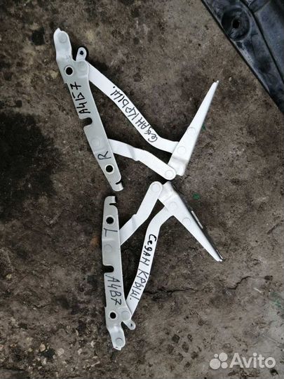 Петля Крышки Багажника Ауди А4 Б7 Седан