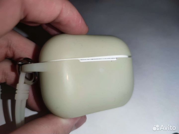 Светящийся силиконовый чехол для Airpods Pro