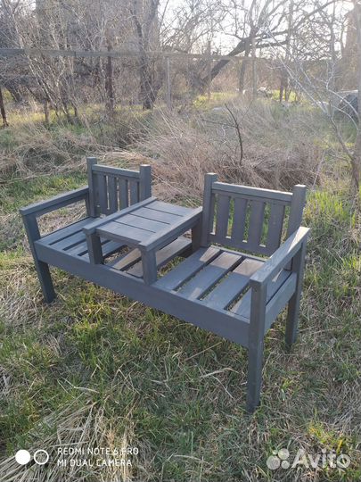 Лавка со столиком