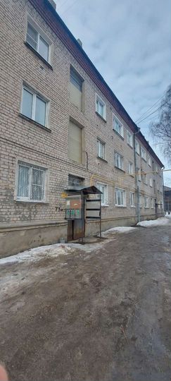 2-к. квартира, 42 м², 3/3 эт.