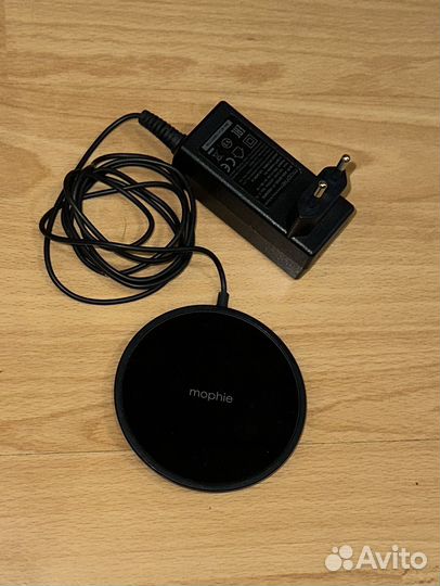 Беспроводная зарядка для телефона