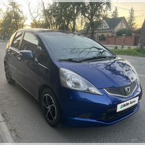 Honda Jazz 1.3 MT, 2009, 200 000 км, с пробегом, цена 750 000 руб.