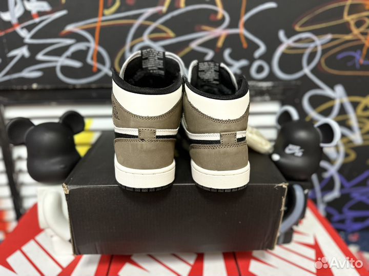 Кроссовки зимние nike Jordan 1