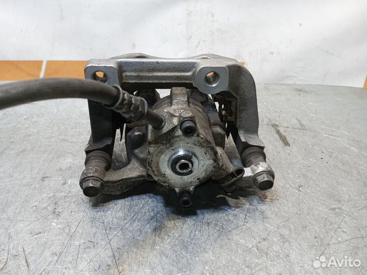 Суппорт тормозной задний левый BMW 3-Series