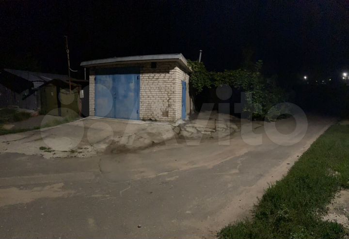 Гараж, > 30 м²