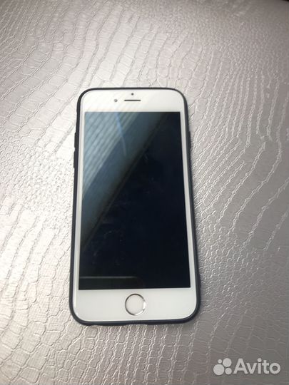 iPhone 6S, 64 ГБ