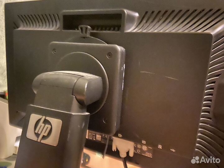 Монитор hp ZR22w