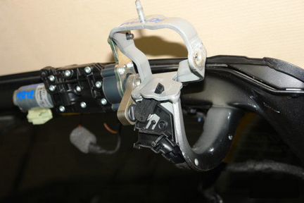 Узел привода крышки багажника Audi Q7 4M 2015