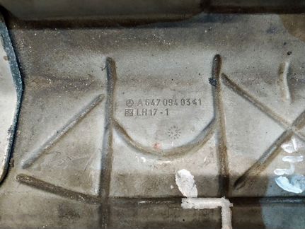 6470940341 Mercedes Benz Кронштейн