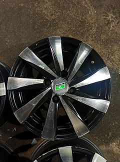 Диски бу литые R14 C на Renault