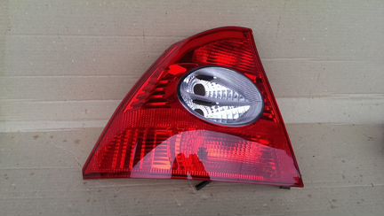 Новый задний фонарь Форд Фокус Оригинал дефект