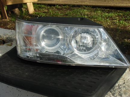 Фара головного освещения