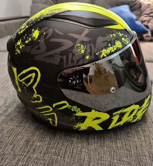 Мотоциклетный шлем