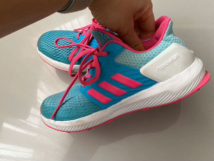 Кроссовки adidas оригинал
