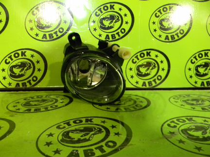 Фара противотуманная левая Audi A4/ A5/ Q3/ Passat