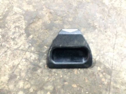 Ручка облицовки багажной двери на бмв е34 седан