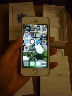 iPhone SE (айфон) + 14 чехлов / обмен