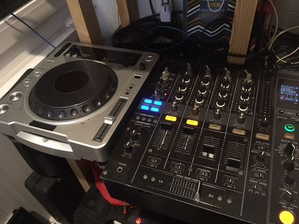 Микшерный пульт DJM 800