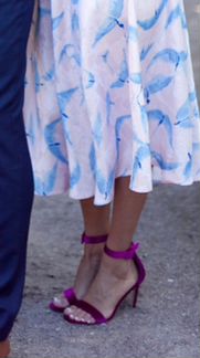 Розовые босоножки