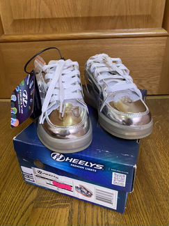 Новые кроссовки на колёсиках с подсветкой heelys