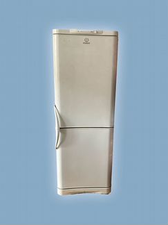 Холодильник Indesit C132G.016