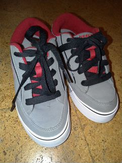 Кроссовки на роликах Heelys 33р