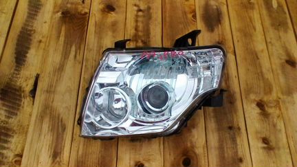 Mitsubishi pajero 4 Фара левая ксенон