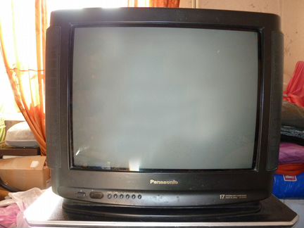 Телевизор Panasonic+ видеомагнитофон