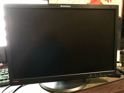 Монитор Lenovo ThinkVision
