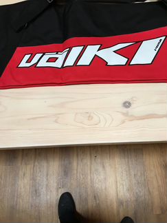 Чехол для горных лыж volkl. Новый. Длина - 170 см