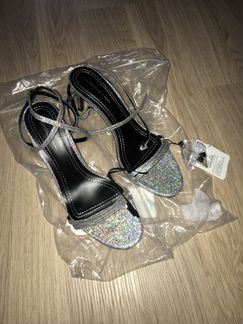 Босоножки серебристые Bershka новые