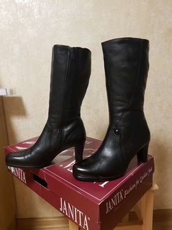 Зимние женские сапоги 38