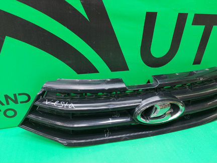 Решетка радиатора LADA Vesta 2015