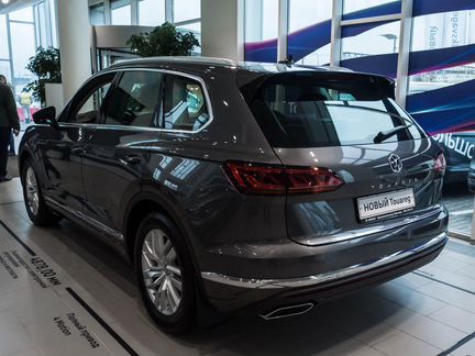 Volkswagen Touareg 3.0 AT, 2020