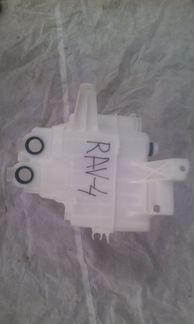 Бачок омывателя Toyota Rav 4 2012