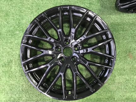 Диск Комплект дисков R19 Audi Q3 Sport Competition