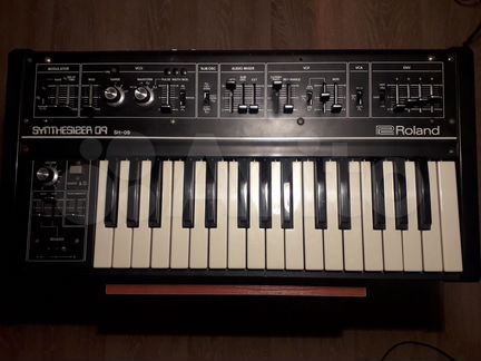 Аналоговый синтезатор Roland SH-09