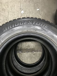 235 65 R17 Bridgestone Blizzak Spike-01 108T