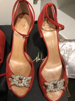 Giuseppe Zanotti оригинал