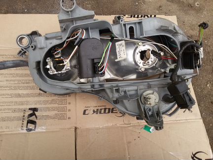 Фара передняя левая Mercedes W210 A2108203361