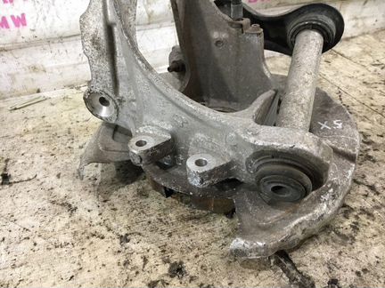 Кулак задний левый Bmw X5 E70