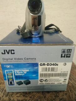 Цифровую видеокамеру