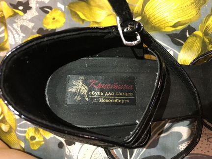 Чёрные босоножки 38 размера