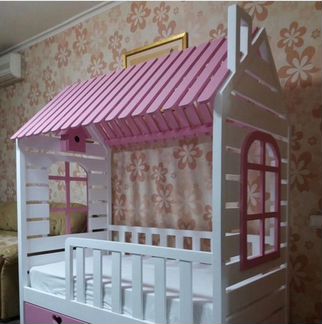 Кровать Домик с ящиками