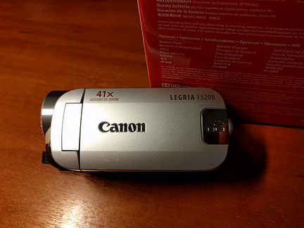 Видеокамера Canon Legria FS200