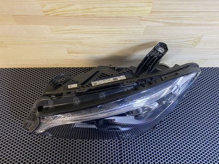 Mercedes W117 CLA LED фара левая A1178206761